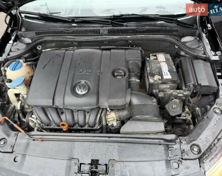 Черный Фольксваген Джетта, объемом двигателя 2.48 л и пробегом 88 тыс. км за 10200 $, фото 15 на Automoto.ua