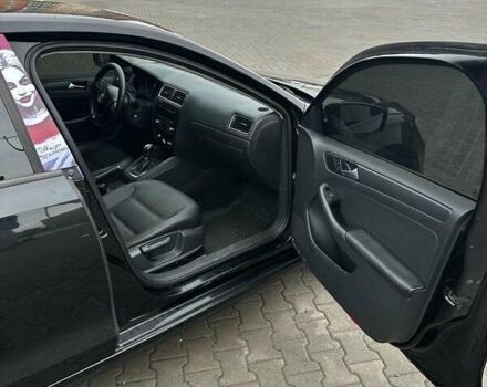 Черный Фольксваген Джетта, объемом двигателя 2.5 л и пробегом 279 тыс. км за 7200 $, фото 11 на Automoto.ua