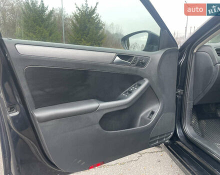 Чорний Фольксваген Джетта, об'ємом двигуна 1.6 л та пробігом 264 тис. км за 8100 $, фото 10 на Automoto.ua