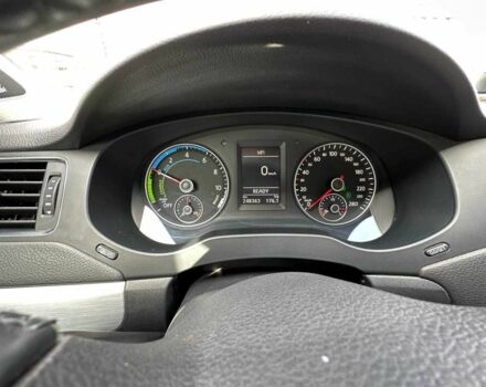 Черный Фольксваген Джетта, объемом двигателя 1.4 л и пробегом 252 тыс. км за 8300 $, фото 16 на Automoto.ua