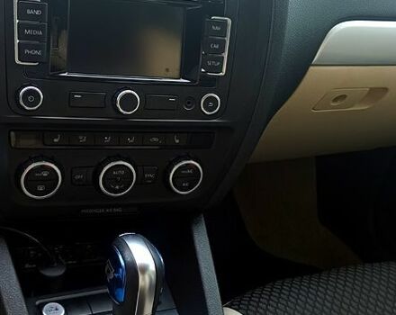 Черный Фольксваген Джетта, объемом двигателя 1.4 л и пробегом 230 тыс. км за 7800 $, фото 6 на Automoto.ua