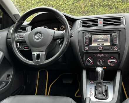 Черный Фольксваген Джетта, объемом двигателя 2.5 л и пробегом 260 тыс. км за 8900 $, фото 13 на Automoto.ua