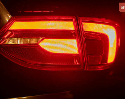 Фольксваген Джетта 2012 в Изюме на Automoto.ua Черный Фольксваген Джетта, объемом двигателя 2.5 л и пробегом 289 тыс. км за 5999 $, фото 19 на Automoto.ua