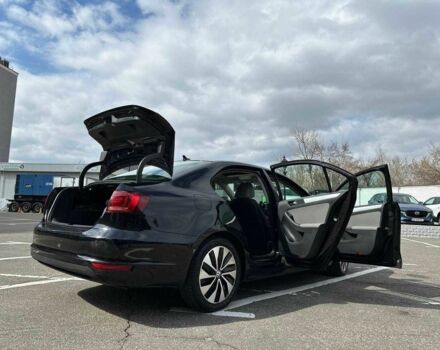 Черный Фольксваген Джетта, объемом двигателя 1.4 л и пробегом 252 тыс. км за 8300 $, фото 7 на Automoto.ua