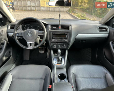 Фольксваген Джетта 2012 в Днепре (Днепропетровске) на Automoto.ua Черный Фольксваген Джетта, объемом двигателя 2.5 л и пробегом 330 тыс. км за 8500 $, фото 13 на Automoto.ua