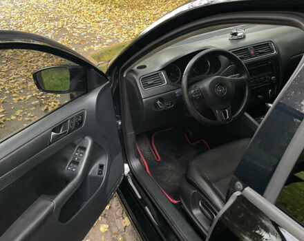 Черный Фольксваген Джетта, объемом двигателя 2.5 л и пробегом 219 тыс. км за 7800 $, фото 8 на Automoto.ua