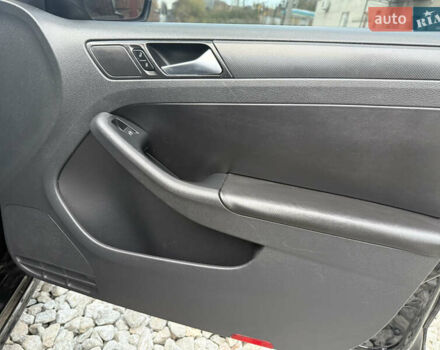 Черный Фольксваген Джетта, объемом двигателя 2.5 л и пробегом 186 тыс. км за 8750 $, фото 43 на Automoto.ua