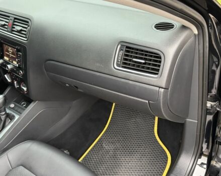 Черный Фольксваген Джетта, объемом двигателя 2.5 л и пробегом 260 тыс. км за 8900 $, фото 16 на Automoto.ua