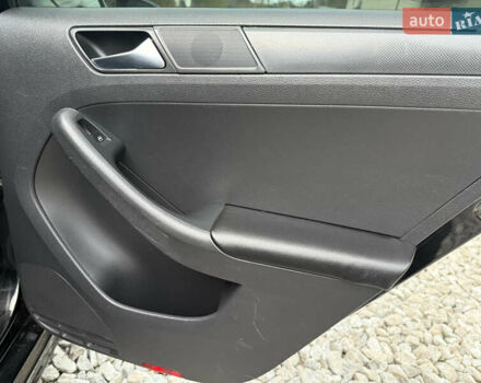 Черный Фольксваген Джетта, объемом двигателя 2.5 л и пробегом 186 тыс. км за 8750 $, фото 38 на Automoto.ua