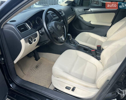 Чорний Фольксваген Джетта, об'ємом двигуна 1.97 л та пробігом 231 тис. км за 9999 $, фото 10 на Automoto.ua