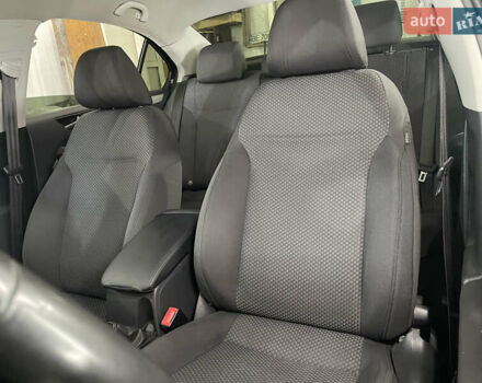 Чорний Фольксваген Джетта, об'ємом двигуна 1.39 л та пробігом 199 тис. км за 8499 $, фото 40 на Automoto.ua