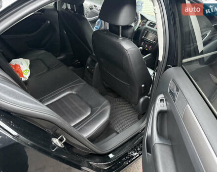 Черный Фольксваген Джетта, объемом двигателя 2.48 л и пробегом 88 тыс. км за 10200 $, фото 13 на Automoto.ua