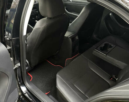 Черный Фольксваген Джетта, объемом двигателя 2.5 л и пробегом 219 тыс. км за 7800 $, фото 13 на Automoto.ua