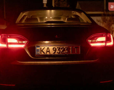 Фольксваген Джетта 2012 в Изюме на Automoto.ua Черный Фольксваген Джетта, объемом двигателя 2.5 л и пробегом 289 тыс. км за 5999 $, фото 12 на Automoto.ua