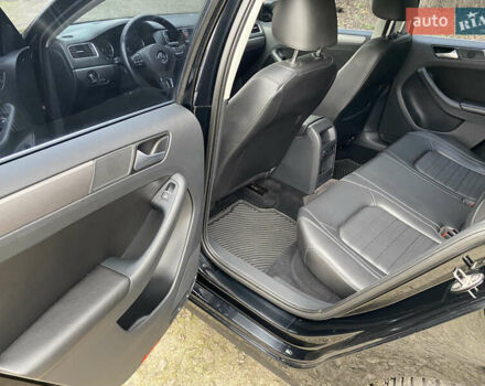 Черный Фольксваген Джетта, объемом двигателя 2.5 л и пробегом 239 тыс. км за 10200 $, фото 40 на Automoto.ua