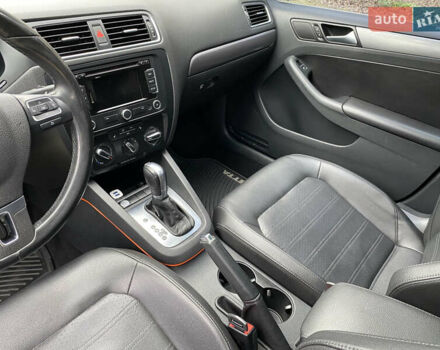 Черный Фольксваген Джетта, объемом двигателя 2.5 л и пробегом 239 тыс. км за 10200 $, фото 33 на Automoto.ua