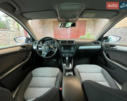 Фольксваген Джетта 2013 в Тернополе на Automoto.ua Черный Фольксваген Джетта, объемом двигателя 1.4 л и пробегом 205 тыс. км за 13000 $, фото 3 на Automoto.ua