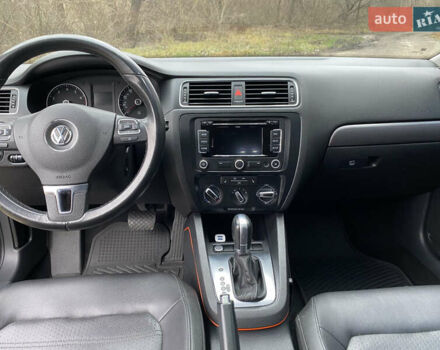 Черный Фольксваген Джетта, объемом двигателя 2.5 л и пробегом 239 тыс. км за 10200 $, фото 35 на Automoto.ua
