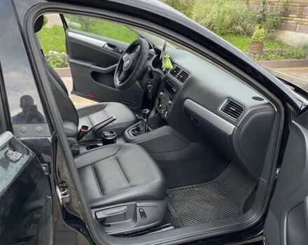 Черный Фольксваген Джетта, объемом двигателя 2.5 л и пробегом 150 тыс. км за 9500 $, фото 9 на Automoto.ua