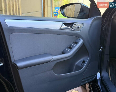 Черный Фольксваген Джетта, объемом двигателя 1.4 л и пробегом 170 тыс. км за 8700 $, фото 15 на Automoto.ua