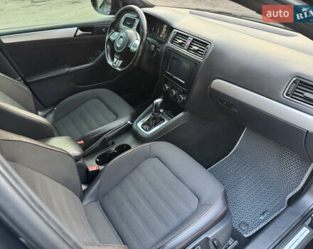 Чорний Фольксваген Джетта, об'ємом двигуна 2 л та пробігом 169 тис. км за 10300 $, фото 5 на Automoto.ua