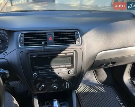 Фольксваген Джетта 2013 в Измаиле на Automoto.ua Черный Фольксваген Джетта, объемом двигателя 2.5 л и пробегом 200 тыс. км за 8500 $, фото 5 на Automoto.ua