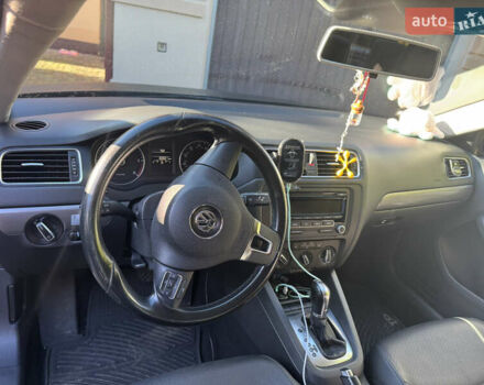 Черный Фольксваген Джетта, объемом двигателя 2 л и пробегом 103 тыс. км за 10400 $, фото 10 на Automoto.ua