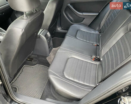 Черный Фольксваген Джетта, объемом двигателя 2.5 л и пробегом 239 тыс. км за 10200 $, фото 39 на Automoto.ua