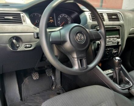 Черный Фольксваген Джетта, объемом двигателя 2 л и пробегом 132 тыс. км за 7715 $, фото 4 на Automoto.ua