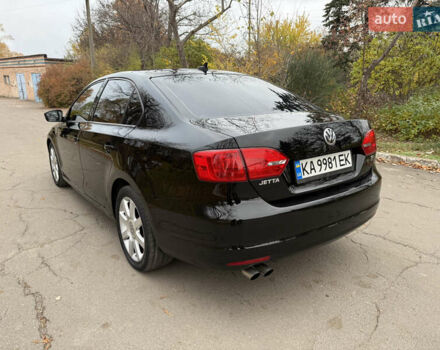 Черный Фольксваген Джетта, объемом двигателя 1.8 л и пробегом 240 тыс. км за 7800 $, фото 5 на Automoto.ua