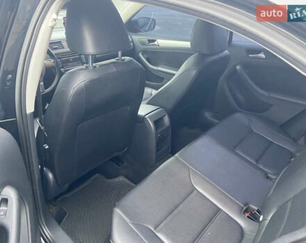 Черный Фольксваген Джетта, объемом двигателя 1.8 л и пробегом 185 тыс. км за 9900 $, фото 9 на Automoto.ua