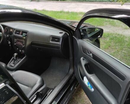 Черный Фольксваген Джетта, объемом двигателя 2.5 л и пробегом 142 тыс. км за 8500 $, фото 5 на Automoto.ua