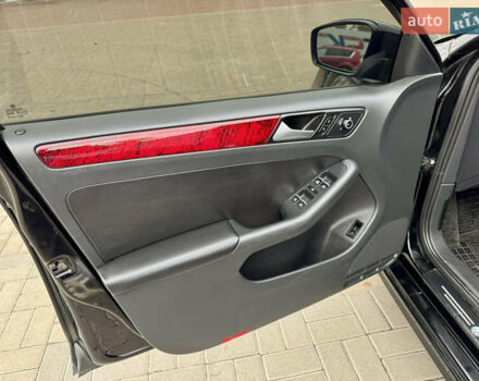 Черный Фольксваген Джетта, объемом двигателя 1.8 л и пробегом 220 тыс. км за 8500 $, фото 31 на Automoto.ua