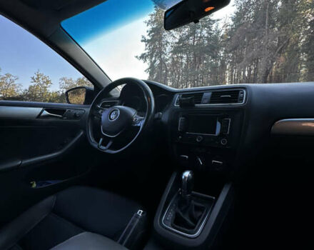 Черный Фольксваген Джетта, объемом двигателя 1.8 л и пробегом 134 тыс. км за 12000 $, фото 22 на Automoto.ua