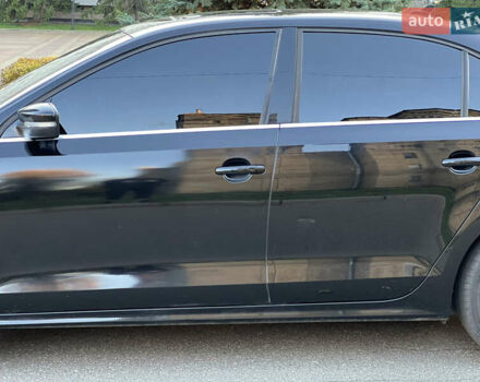 Черный Фольксваген Джетта, объемом двигателя 1.8 л и пробегом 177 тыс. км за 9990 $, фото 4 на Automoto.ua