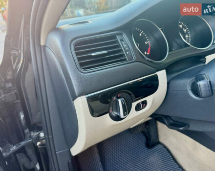 Черный Фольксваген Джетта, объемом двигателя 1.97 л и пробегом 173 тыс. км за 11300 $, фото 9 на Automoto.ua