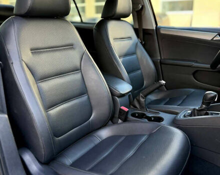 Черный Фольксваген Джетта, объемом двигателя 1.8 л и пробегом 180 тыс. км за 9599 $, фото 21 на Automoto.ua