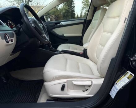 Черный Фольксваген Джетта, объемом двигателя 1.8 л и пробегом 86 тыс. км за 7000 $, фото 9 на Automoto.ua