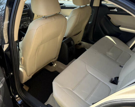 Черный Фольксваген Джетта, объемом двигателя 1.8 л и пробегом 206 тыс. км за 9900 $, фото 3 на Automoto.ua