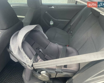 Черный Фольксваген Джетта, объемом двигателя 2 л и пробегом 133 тыс. км за 11000 $, фото 9 на Automoto.ua