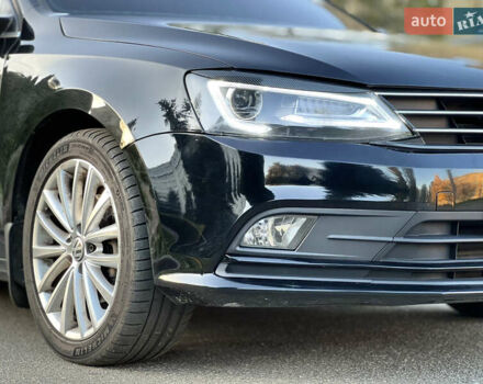 Черный Фольксваген Джетта, объемом двигателя 1.8 л и пробегом 177 тыс. км за 9990 $, фото 16 на Automoto.ua