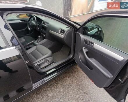 Черный Фольксваген Джетта, объемом двигателя 1.8 л и пробегом 157 тыс. км за 11999 $, фото 10 на Automoto.ua