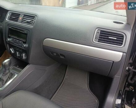 Черный Фольксваген Джетта, объемом двигателя 1.8 л и пробегом 157 тыс. км за 11999 $, фото 12 на Automoto.ua