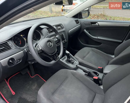 Черный Фольксваген Джетта, объемом двигателя 1.98 л и пробегом 145 тыс. км за 9400 $, фото 9 на Automoto.ua