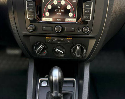 Черный Фольксваген Джетта, объемом двигателя 1.8 л и пробегом 180 тыс. км за 9599 $, фото 23 на Automoto.ua