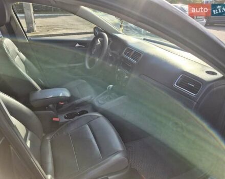 Черный Фольксваген Джетта, объемом двигателя 2 л и пробегом 250 тыс. км за 7500 $, фото 12 на Automoto.ua