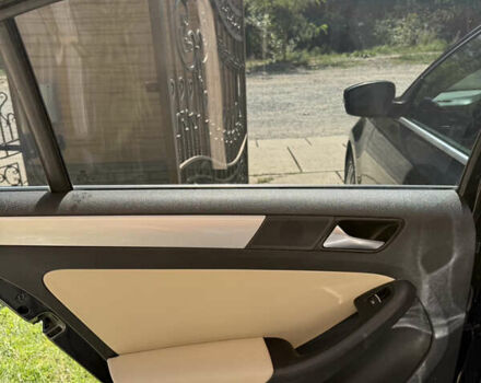 Черный Фольксваген Джетта, объемом двигателя 1.8 л и пробегом 206 тыс. км за 9900 $, фото 4 на Automoto.ua