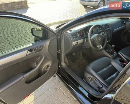 Чорний Фольксваген Джетта, об'ємом двигуна 1.8 л та пробігом 181 тис. км за 9900 $, фото 11 на Automoto.ua