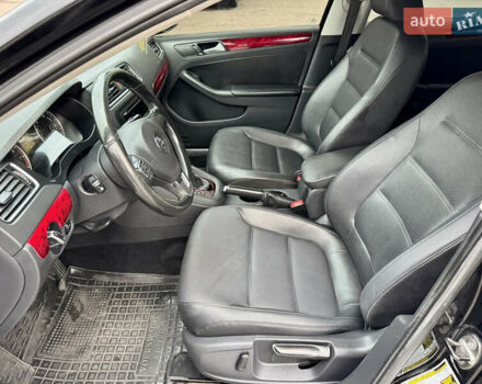 Черный Фольксваген Джетта, объемом двигателя 1.8 л и пробегом 220 тыс. км за 8500 $, фото 23 на Automoto.ua