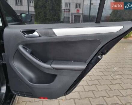 Чорний Фольксваген Джетта, об'ємом двигуна 1.8 л та пробігом 158 тис. км за 8699 $, фото 45 на Automoto.ua